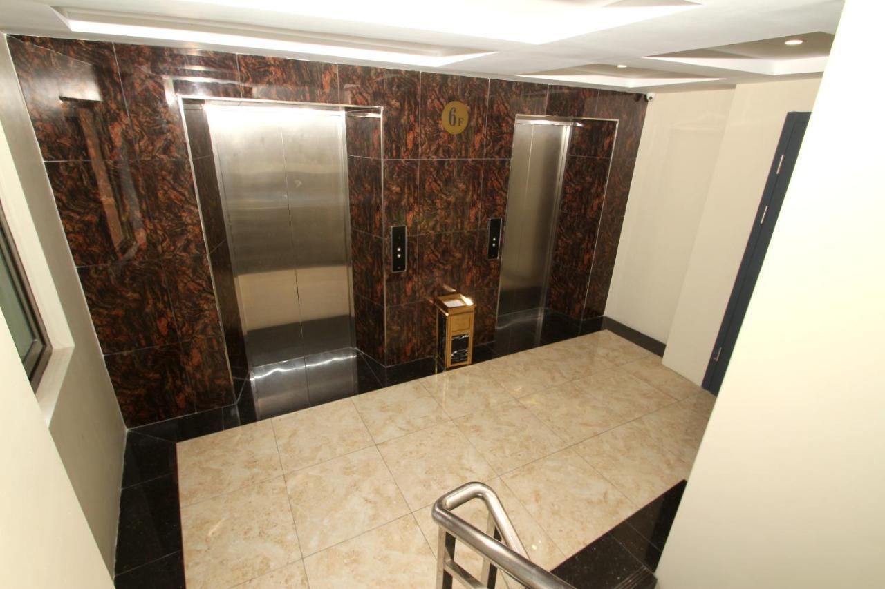 Gemsy Hotel Янгон Экстерьер фото
