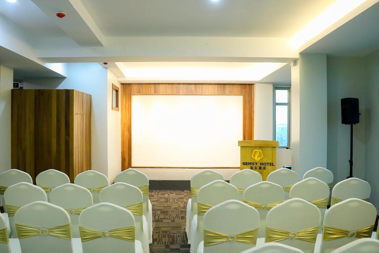 Gemsy Hotel Янгон Экстерьер фото